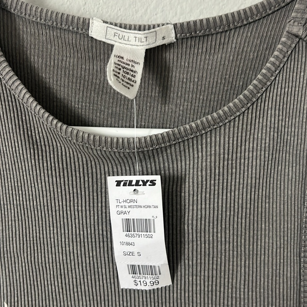 NWT Tilly’s Tank Top - Picture 4 of 4